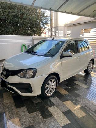 TOYOTA ETIOS 1.5 X PLUS 16V FLEX 4P AUTOMÁTICO TOYOTA ETIOS 1.5 X PLUS 16V FLEX 4P AUTOMÁTICO